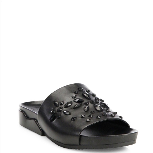 Tory Burch Shoes - NWOT Tory Burch Brae Sandals, size 5.5